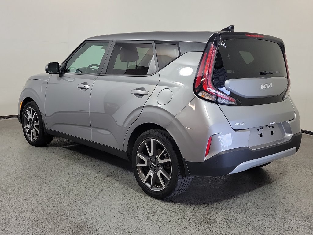Used 2024 Kia Soul EX w/ Option Group 015 FWD image 5