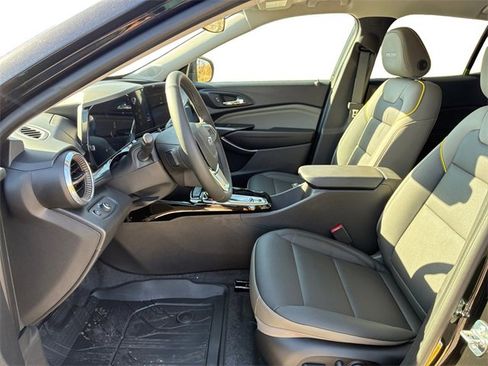New 2026 Chevrolet Trax ACTIV w/ Driver Confidence Package image 11
