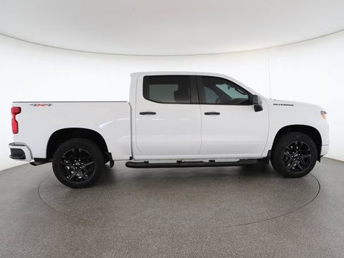 Used 2023 Chevrolet Silverado 1500 Custom image 21