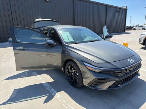 New 2026 Hyundai Elantra Sport FWD image 16