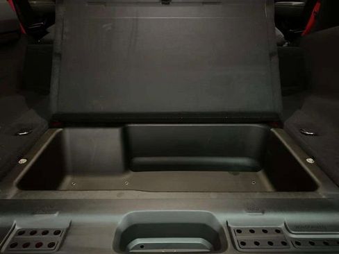 Used 2025 Jeep Wrangler Unlimited Sahara w/ Safety Group AWD/4WD image 90
