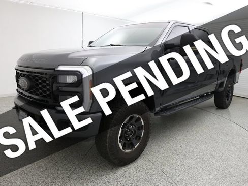 Used 2025 Ford F250 XLT w/ Black Appearance Package AWD/4WD image 1