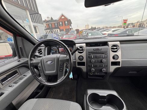 Used 2011 Ford F150 XLT w/ XLT Chrome Pkg image 16