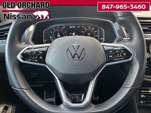Used 2022 Volkswagen Tiguan SEL R-Line image 22