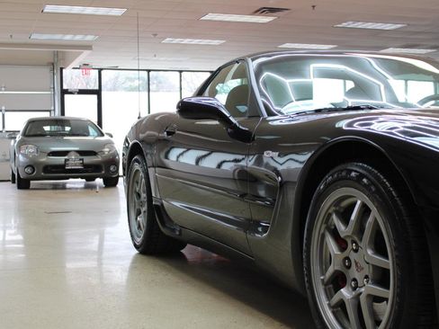 Used 2003 Chevrolet Corvette Z06 w/ Memory Package, 3 Drivers image 13