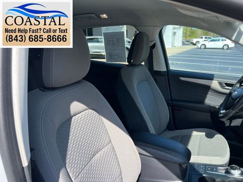 Used 2022 Ford Escape SE w/ SE Sport Appearance Package FWD image 25