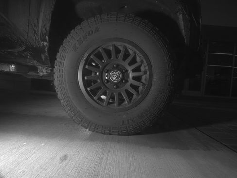 Used 2024 Toyota Tacoma SR5 image 5