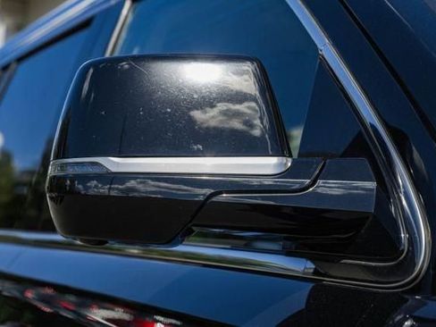 Used 2020 Cadillac Escalade ESV Luxury image 14