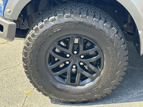 Used 2017 Ford F150 Raptor w/ Equipment Group 801A Mid AWD/4WD image 11