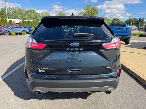 Used 2023 Ford Edge Titanium AWD/4WD image 7