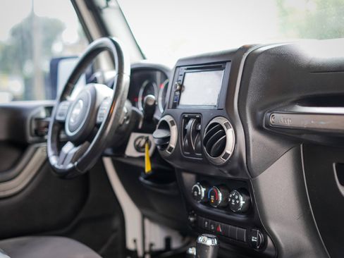 Used 2016 Jeep Wrangler Sport w/ Quick Order Package 24S image 10