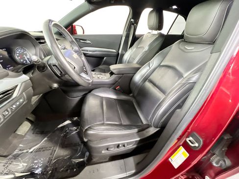 Used 2019 Cadillac XT4 Premium Luxury w/ Technology Package image 18