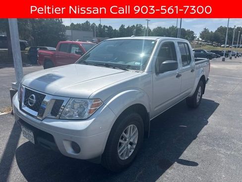Certified 2017 Nissan Frontier SV AWD/4WD image 6