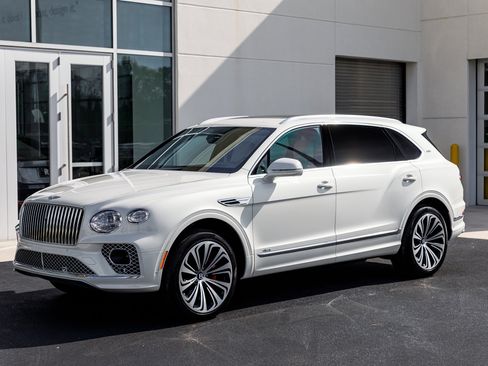 Used 2023 Bentley Bentayga Extended Wheelbase image 10