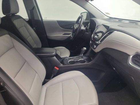 Used 2019 Chevrolet Equinox Premier FWD image 21