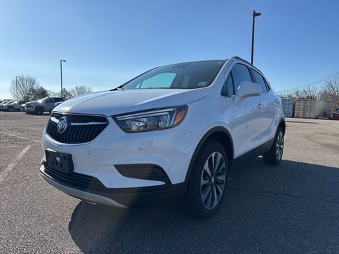 Used 2022 Buick Encore Preferred w/ Safety Package II image 4
