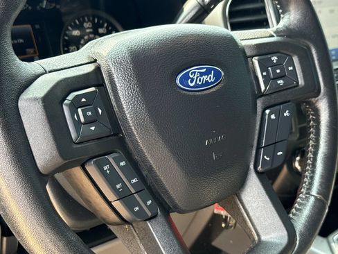 Used 2020 Ford F150 XLT w/ Equipment Group 302A Luxury AWD/4WD image 29