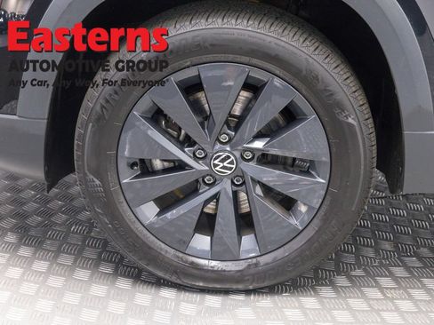 Used 2022 Volkswagen Taos S AWD/4WD image 30