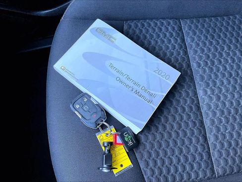 Used 2020 GMC Terrain SLE w/ Driver Convenience Package image 14