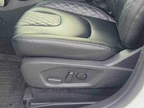 Used 2023 Ford Edge Titanium AWD/4WD image 21