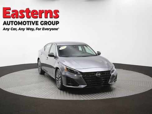 Used 2024 Nissan Altima 2.5 SV FWD image 50