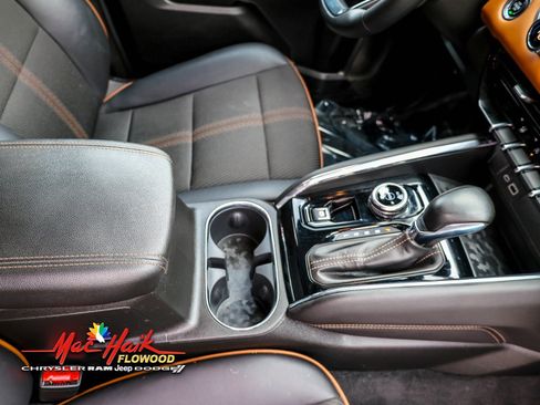 Used 2024 GMC Canyon AT4 image 20