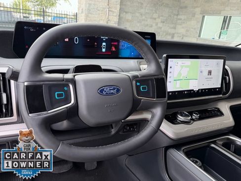 Used 2026 Ford Expedition Active RWD image 10