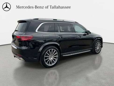 Used 2025 Mercedes-Benz GLS 580 4MATIC image 5