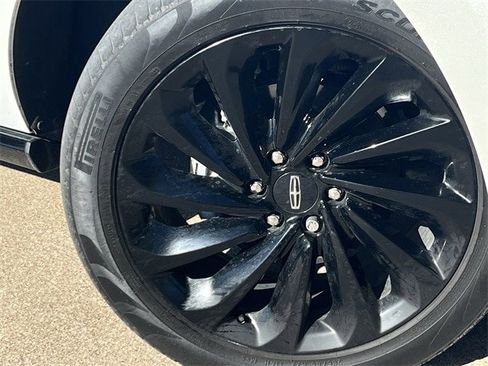 Used 2021 Lincoln Navigator L Black Label w/ Cargo Convenience Package image 10