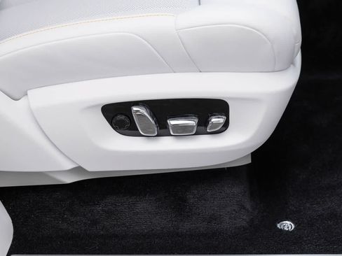 New 2027 Rolls-Royce Phantom Sedan RWD image 56