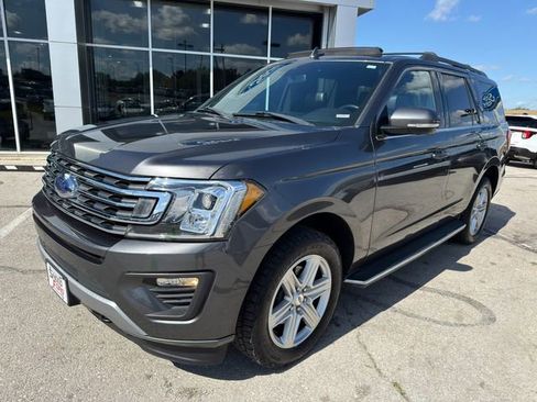 Used 2020 Ford Expedition XLT w/ Equipment Group 202A image 3