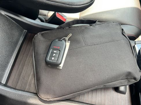 Used 2018 Honda Ridgeline Black Edition image 37