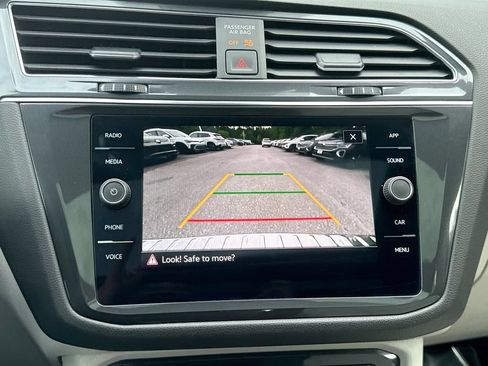 Used 2023 Volkswagen Tiguan SE R-Line FWD image 24