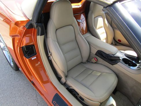 Used 2007 Chevrolet Corvette Convertible w/ Preferred Equipment Group RWD image 11