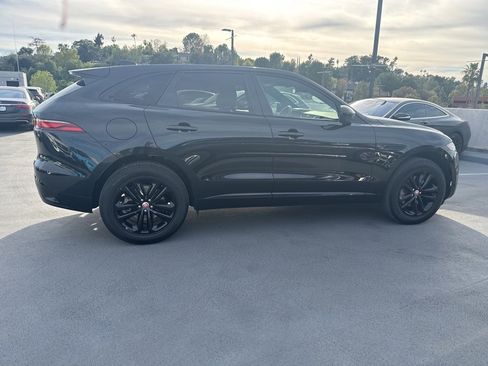 Used 2021 Jaguar F-PACE S image 4