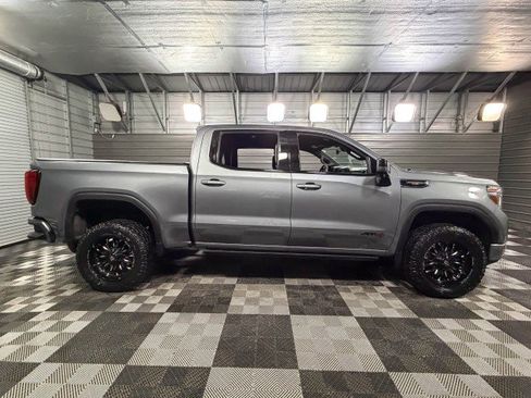 Used 2021 GMC Sierra 1500 AT4 w/ AT4 Value Package image 9