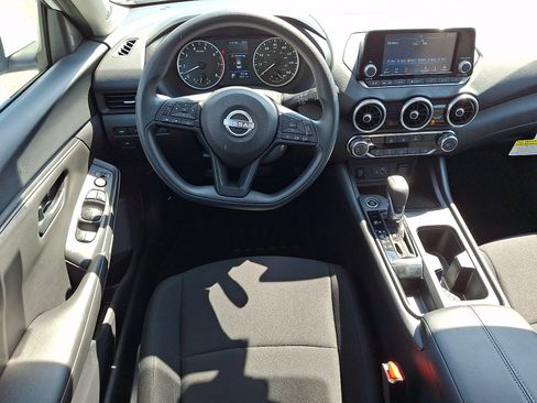 Certified 2025 Nissan Sentra S FWD image 12