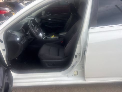 Used 2020 Nissan Altima 2.5 S FWD image 9