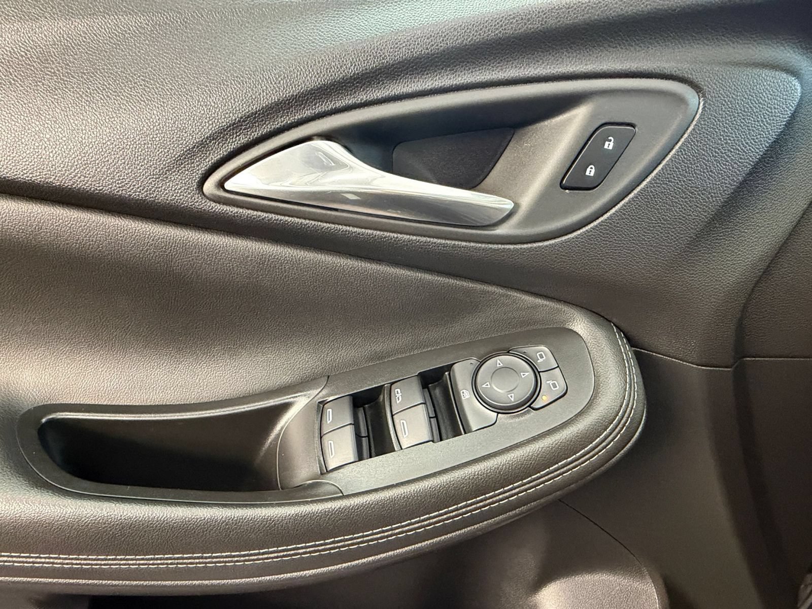 Used 2026 Buick Encore GX Preferred AWD/4WD image 18