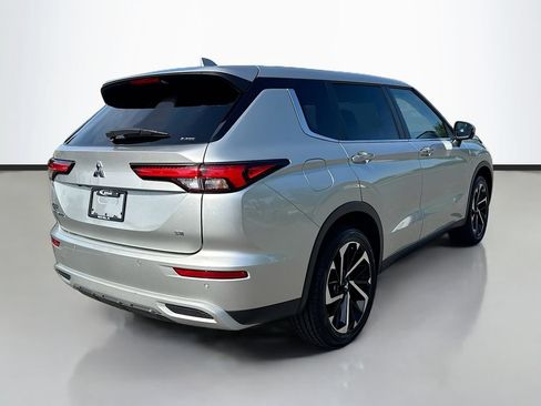 Used 2024 Mitsubishi Outlander SE AWD/4WD image 9