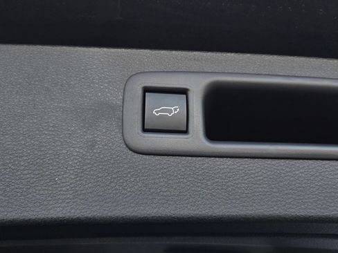 Certified 2026 Toyota Highlander Limited AWD/4WD image 27