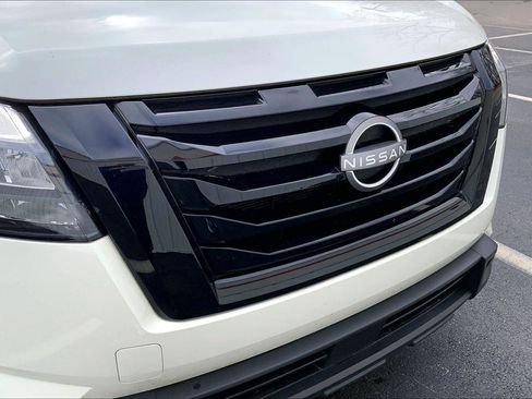 Used 2024 Nissan Pathfinder SV w/ Black Appearance Package image 26