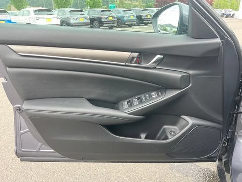 Used 2019 Honda Accord LX image 16