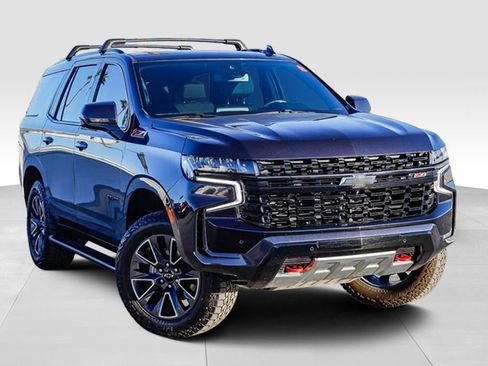 Used 2023 Chevrolet Tahoe Z71 w/ Luxury Package image 2