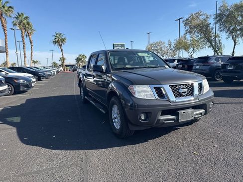 Used 2014 Nissan Frontier SV RWD image 5