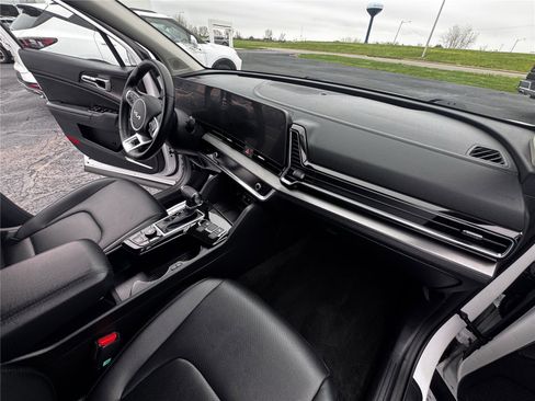 Used 2023 Kia Sportage EX FWD image 9