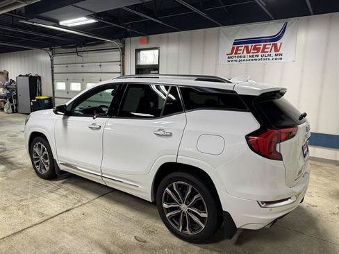 Used 2018 GMC Terrain Denali w/ Advanced Safety Package AWD/4WD image 5