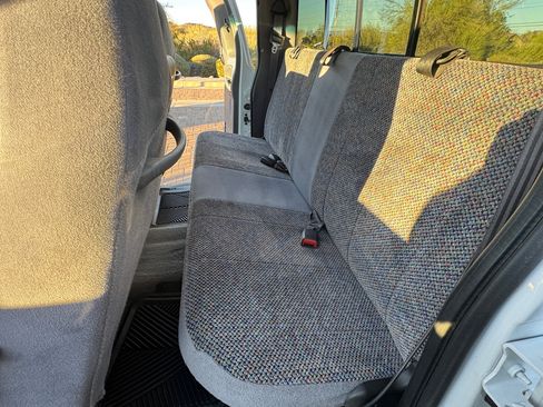 Used 2002 Dodge Ram 2500 Truck 2WD Quad Cab image 22