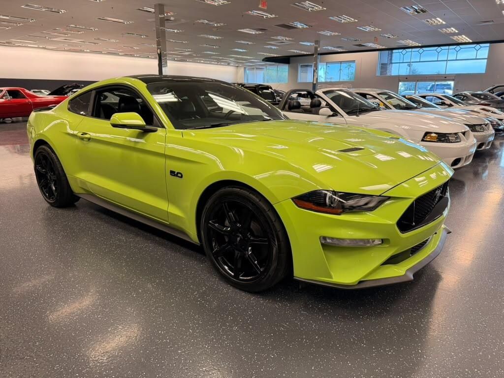 Used 2020 Ford Mustang GT Premium w/ Equipment Group 401A RWD image 3