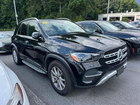 Used 2024 Mercedes-Benz GLE 350 4MATIC image 3